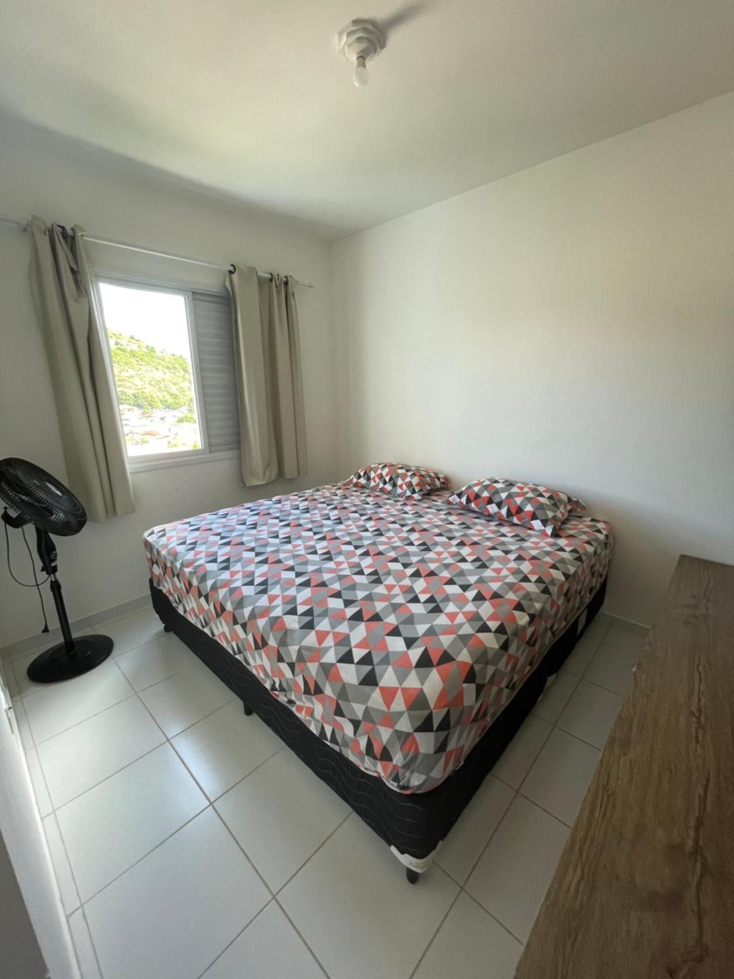 Apartamento No Setimo Andar - Estacionamento - 850 Metros Da Praia - Pet Friendly Caraguatatuba Exterior photo